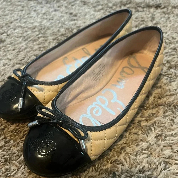 Women’s Sam Edelman Patent quilted leather bow toe ballet flats size 6 - Picture 1 of 5